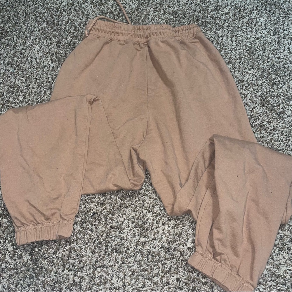 Joggers - Picture 2 of 6